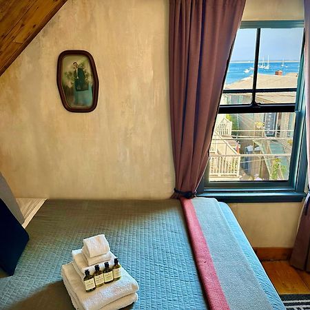 Crew'S Quarters Boarding House - Caters To Men Otel Provincetown Dış mekan fotoğraf