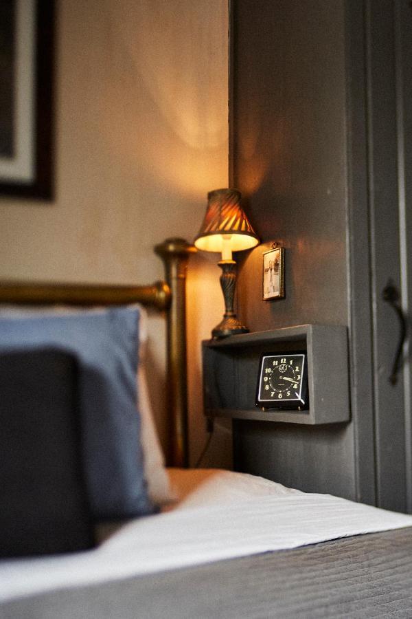 Crew'S Quarters Boarding House - Caters To Men Otel Provincetown Dış mekan fotoğraf