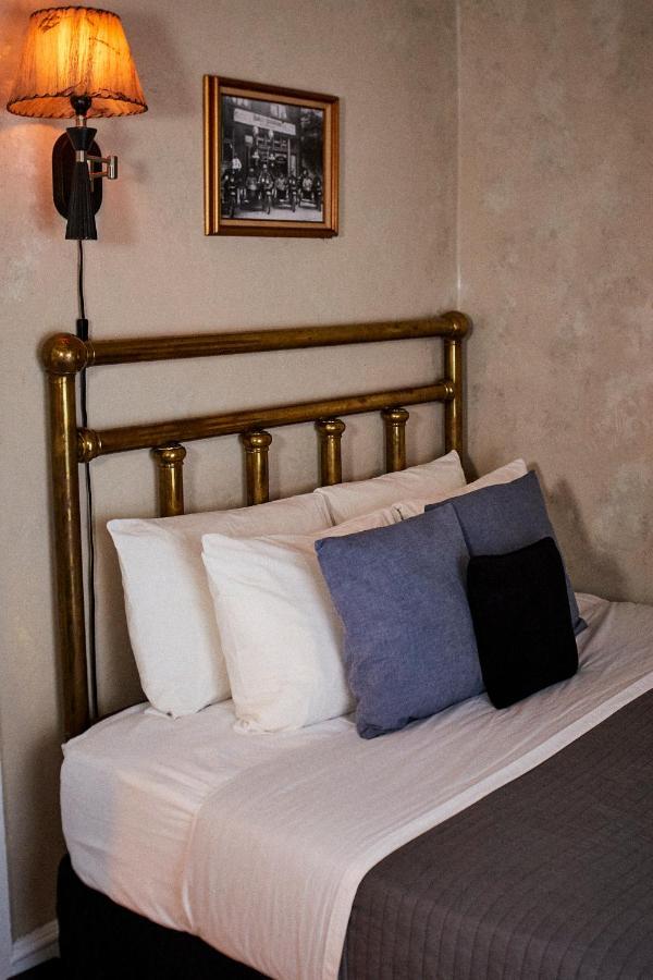Crew'S Quarters Boarding House - Caters To Men Otel Provincetown Dış mekan fotoğraf