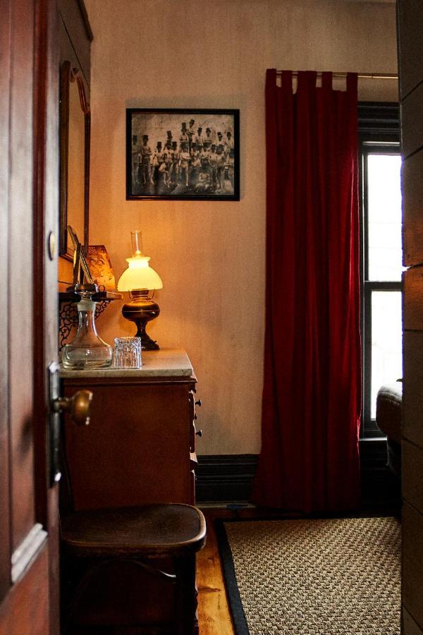 Crew'S Quarters Boarding House - Caters To Men Otel Provincetown Dış mekan fotoğraf