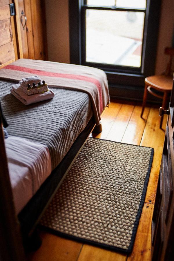Crew'S Quarters Boarding House - Caters To Men Otel Provincetown Dış mekan fotoğraf